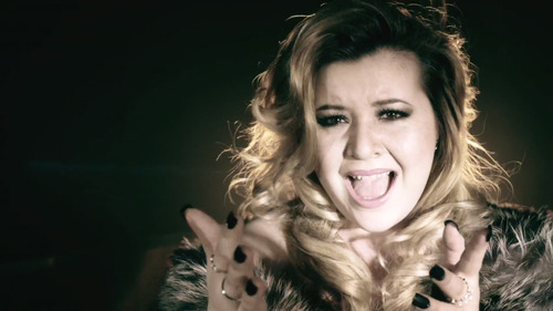 Diandra comes back from her 3rd place at the Finnish National Eurovision Final with the song "Lost". Photograph courtesy of Pop3x