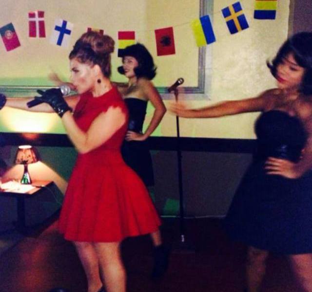 Annet Artani live at NYC's Europhoria. Ohotograph courtesy of Europhoria