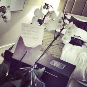 Flowers for Ms Wurst - From Elton John. Photo : Conchita Wurst Twitter