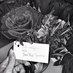 Jean Paul Gaultier says it with flowers. Photo : Conchita Wurst facebook