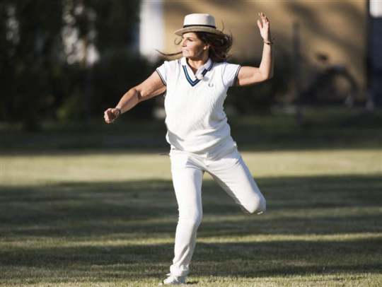 Carola's Cricket Accident. Photographer: Olle Sporrong