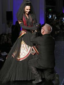 Conchita Wurst and Jean Paul Gaultier. Photo : Independent.co.uk