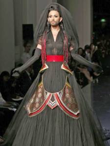 Conchita Wurst and Jean Paul Gaultier. Photo : Independent.co.uk