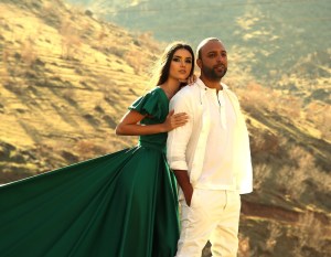 Arash and Helena. Photo : www.broma16.com