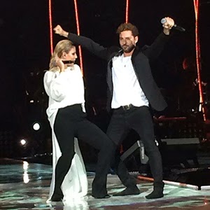 Emma and David. Photo : YouTube 