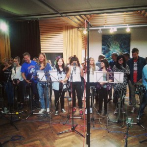 Softengine and Singing Winners. Photo : Softengine Instagram