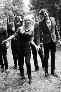 The Common Linnets - Give Me A Reason. Photo : The Common Linnets Facebook