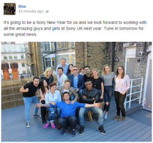 Blue and SONY Records. Photo : Blue Facebook