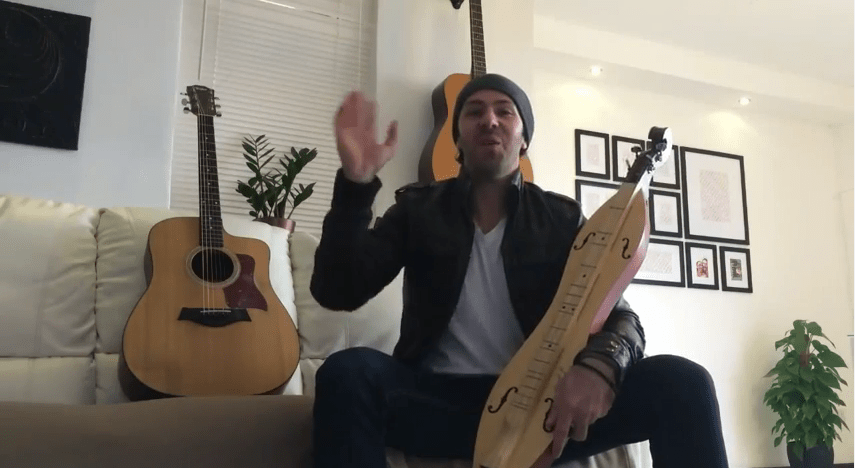 Richard in Charity Auction Bid. Photo : YouTube