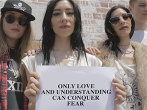 The Veronicas - If you Love Someone. Photo : YouTube
