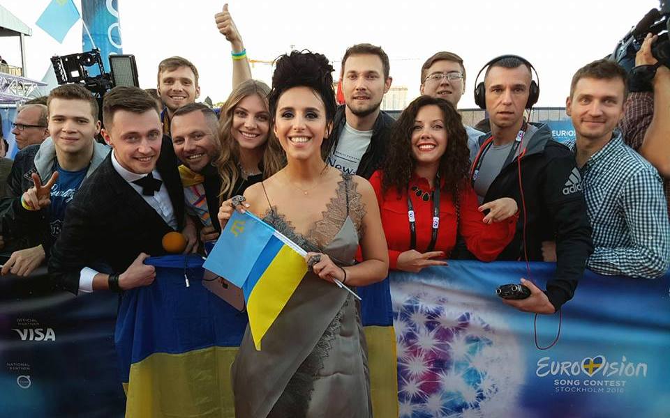 Jamala on Red Carpet in Stockhom with Ukrainian Fans. Photo : Vitalii Dekhtiarov 8 May