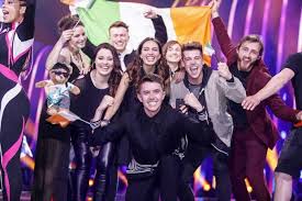 Ryan O'Shaughnessy celebrate